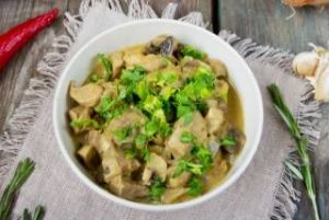 Turkey in a hot mushroom sauce